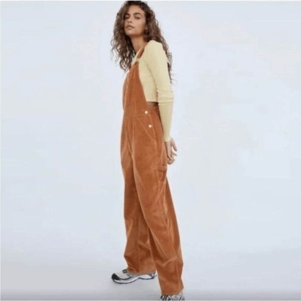 TNA Aritzia Brown Corduroy Overalls Size Small